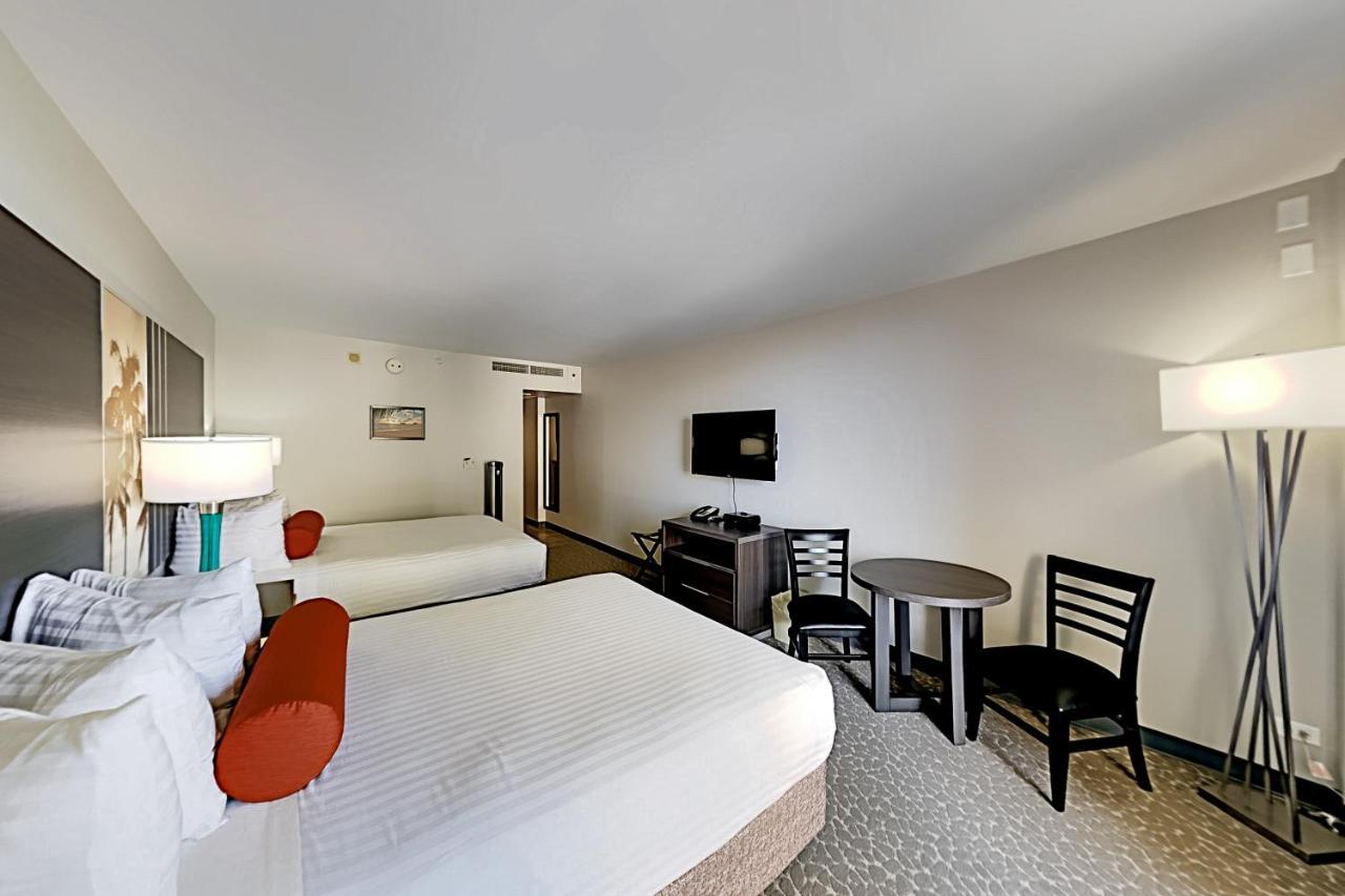 Apartament Aqua Palms Waikiki Ocean View Lanai Parking Included Honolulu Zewnętrze zdjęcie
