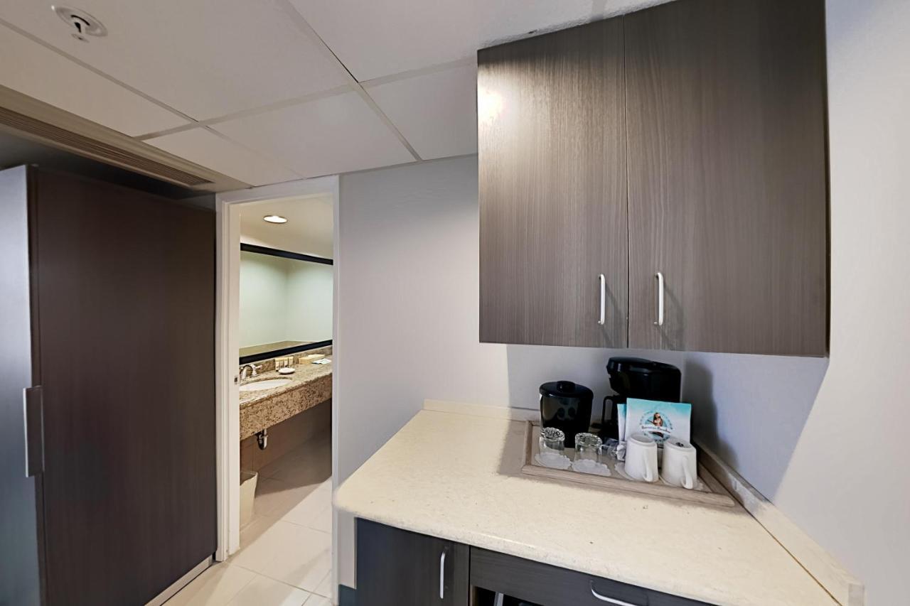 Apartament Aqua Palms Waikiki Ocean View Lanai Parking Included Honolulu Zewnętrze zdjęcie